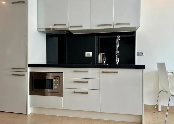 Centara Avenue Residences 1 Bedroom Pattaya Center Near Beach Shopping Mall