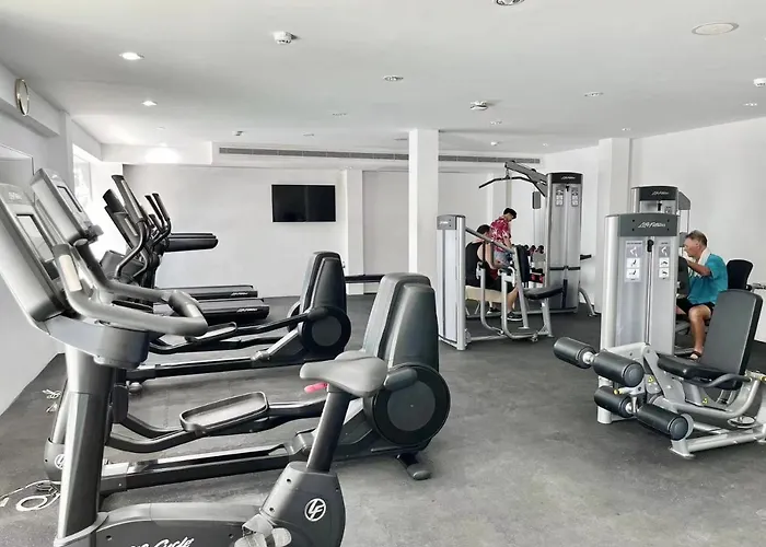 Centara Avenue Residences 1 Bedroom Pattaya Center Near Beach Shopping Mall